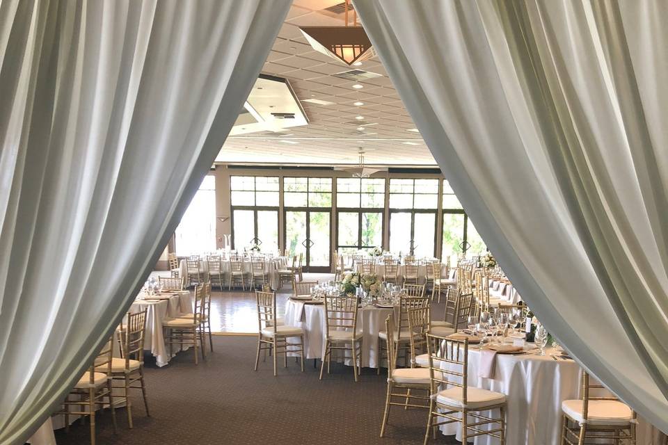Wedding Receptions at Waves Banquet